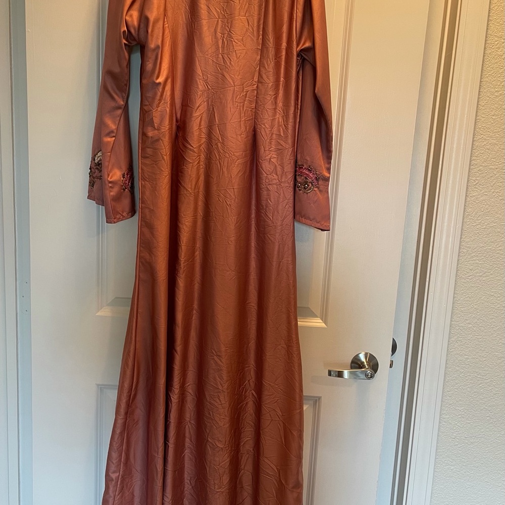 MIDDLE EASTERN THOUB - Picture 6 of 6